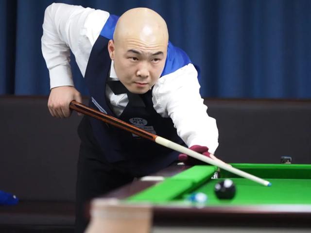 内嘘声此起 内嘘声此起