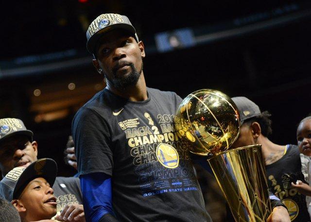 由市场大牌 由市场大牌