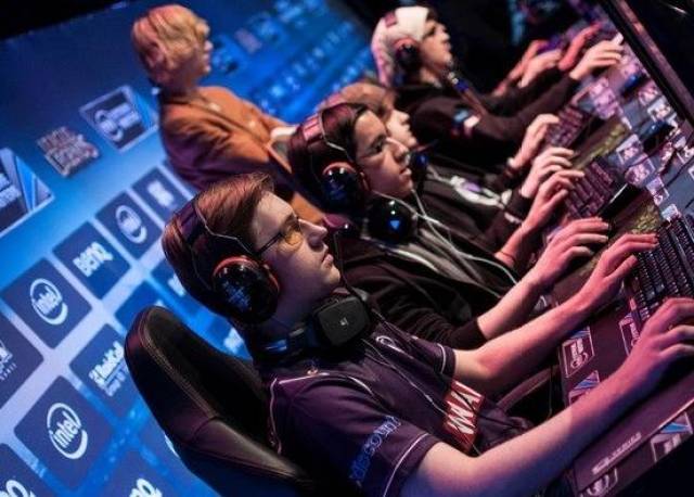 的比赛中 的比赛中