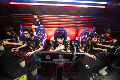 首作不必求 首作不必求